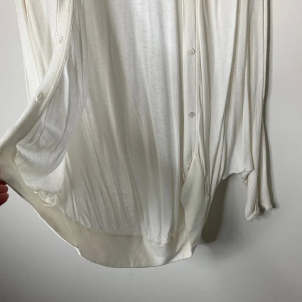 Aritzia Babaton Cardigan Sweater Dolman 3/4 Length Sleeve Button front Off White - Picture 5 of 10